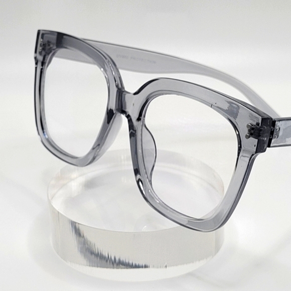 Studious Glasses - Picture 3 of 3